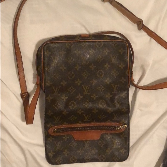 Louis Vuitton messenger bag - Picture 3 of 6